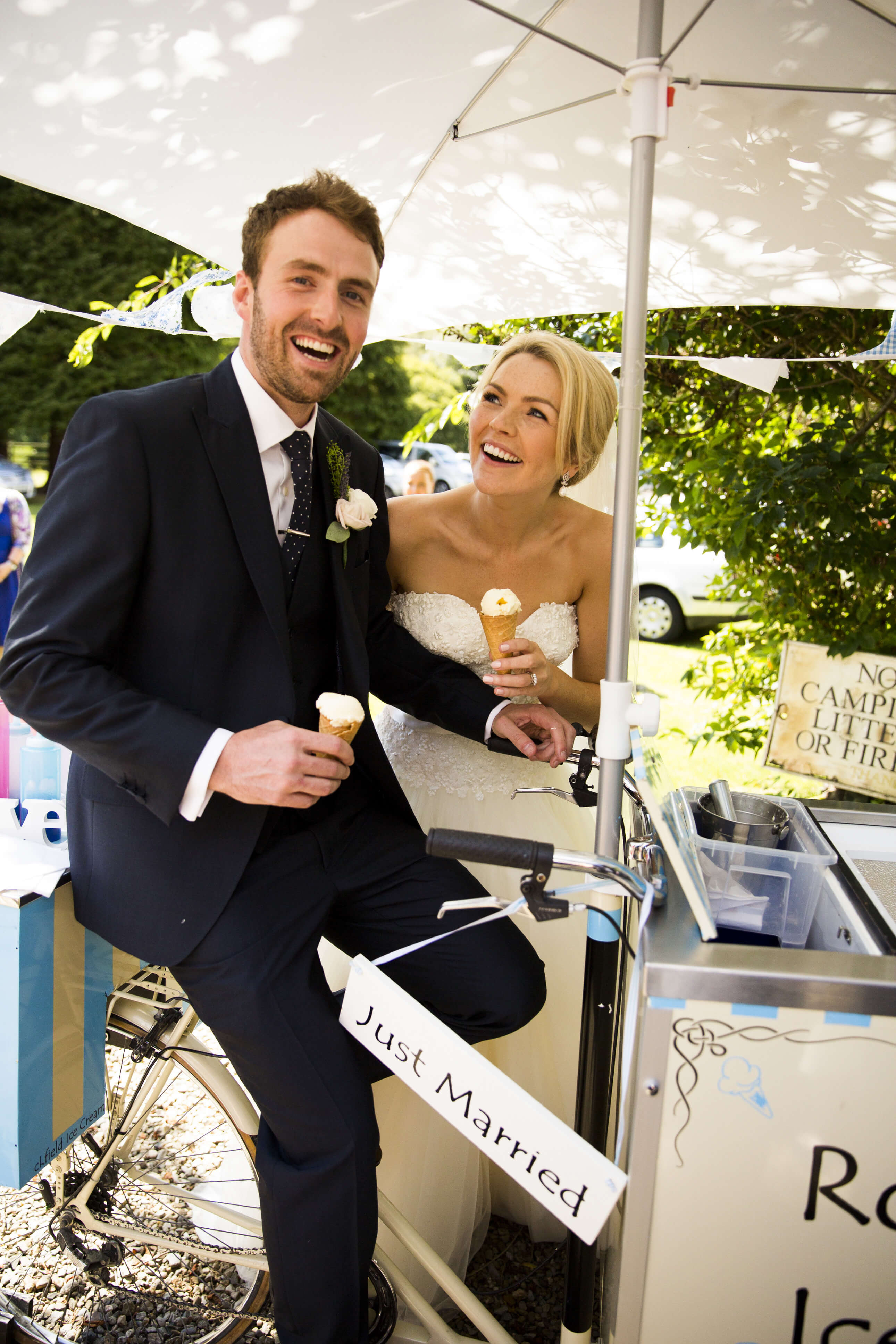 bernard carolan wedding photographer wicklow just married ice cream